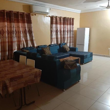 Villa Chambre A Climatisee Douche Cuisine Salon Bamako Exteriör bild
